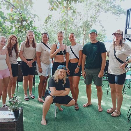 Sweed Dee Seaview Hostel Phi Phi Islands Esterno foto
