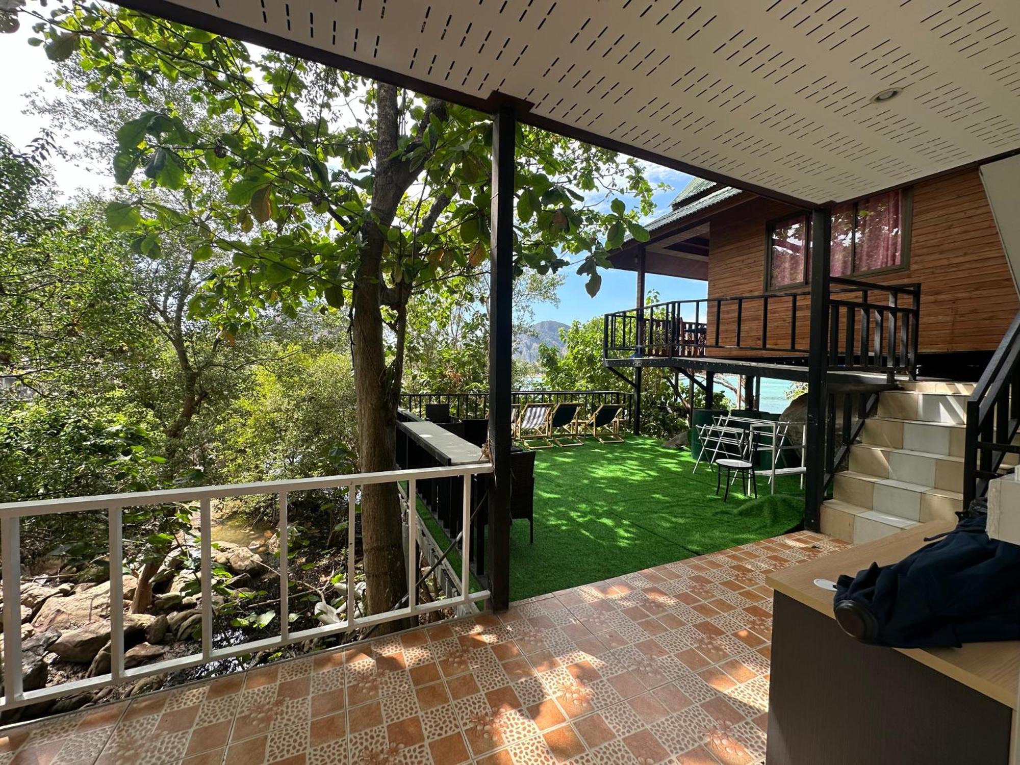 Sweed Dee Seaview Hostel Phi Phi Islands Esterno foto